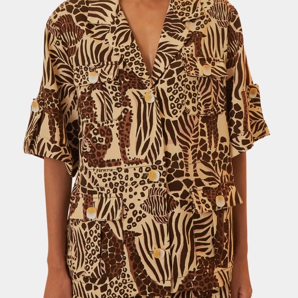 Farm Rio Sand Button up - Picture 1 of 5